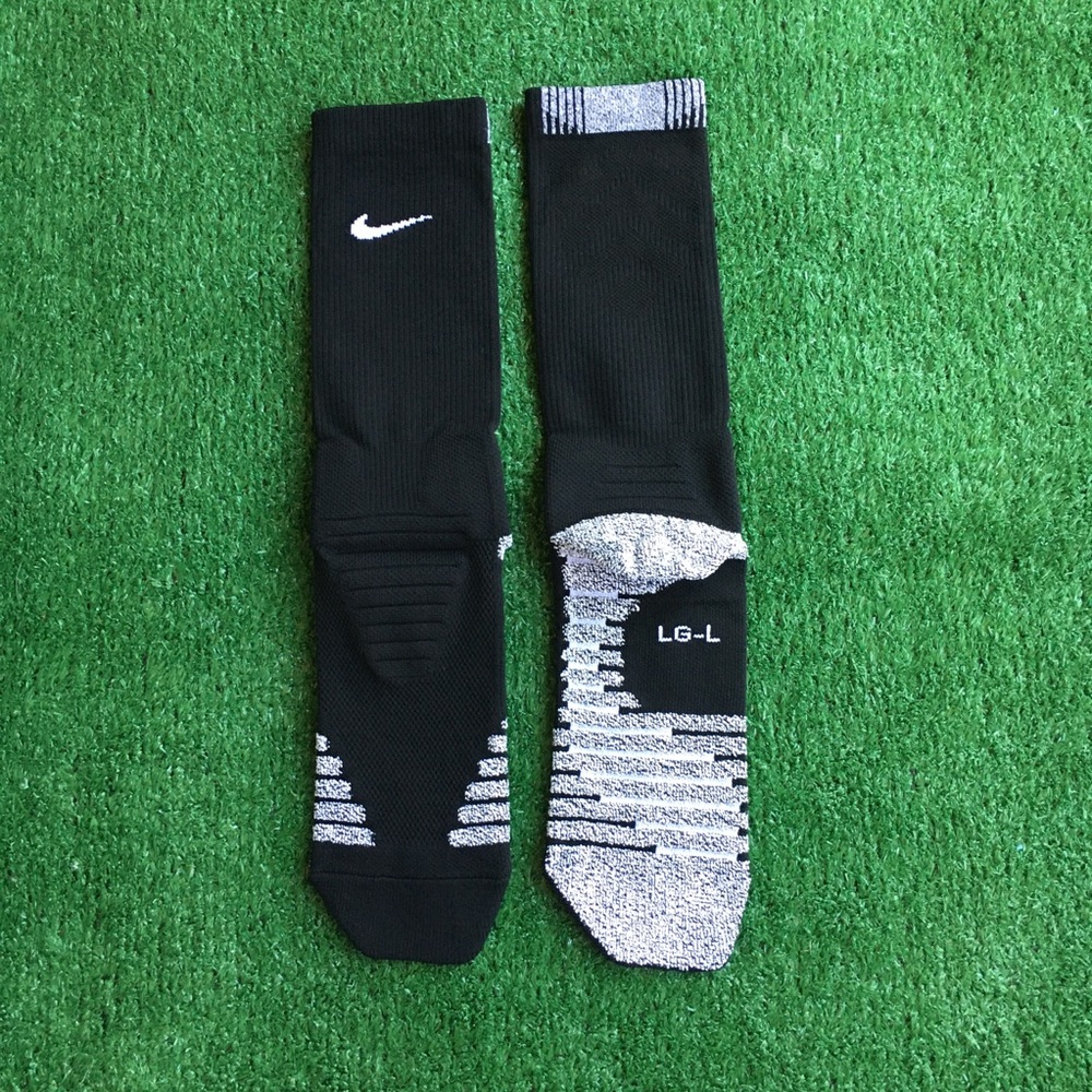 NEW NIKE GRIP SOCKS CREW HEIGHT